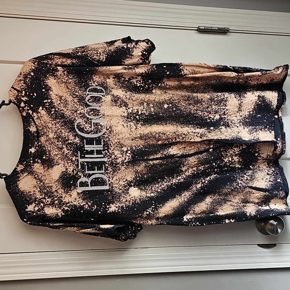 MODISH REBEL Be The Good womens Tie-Dye T-Shirt - Black & Bleached.